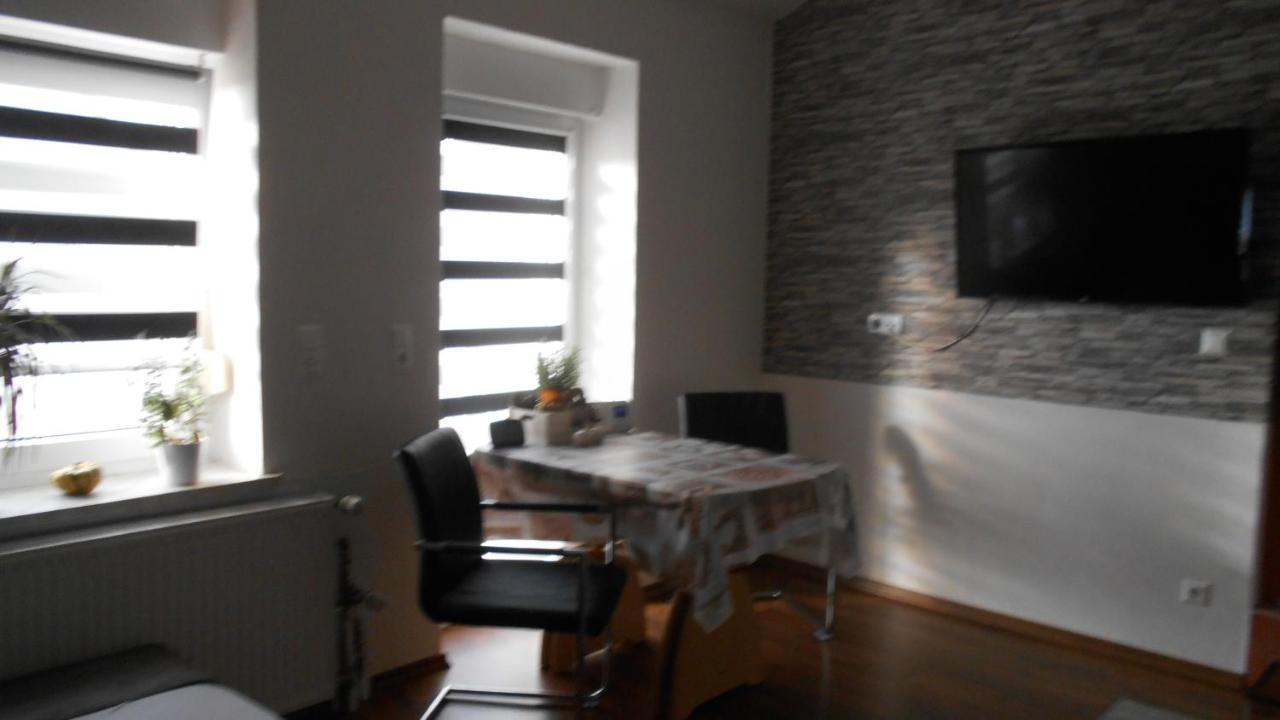 Ferienapartment-Monteurwohnung-Muldestausee Pouch Buitenkant foto